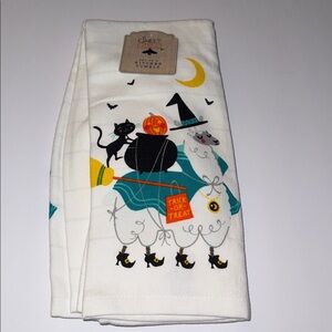 New Sweet Street Set of Two Kitchen Towels 100% Cotton Llama Witch Cat Halloween